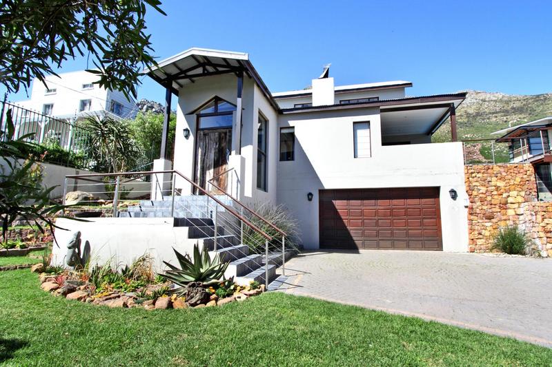 To Let 5 Bedroom Property for Rent in Hout Bay Western Cape